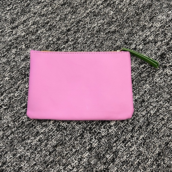 ✨5/$20✨ Ipsy August 2024 Makeup Bag Only - Picture 2 of 3